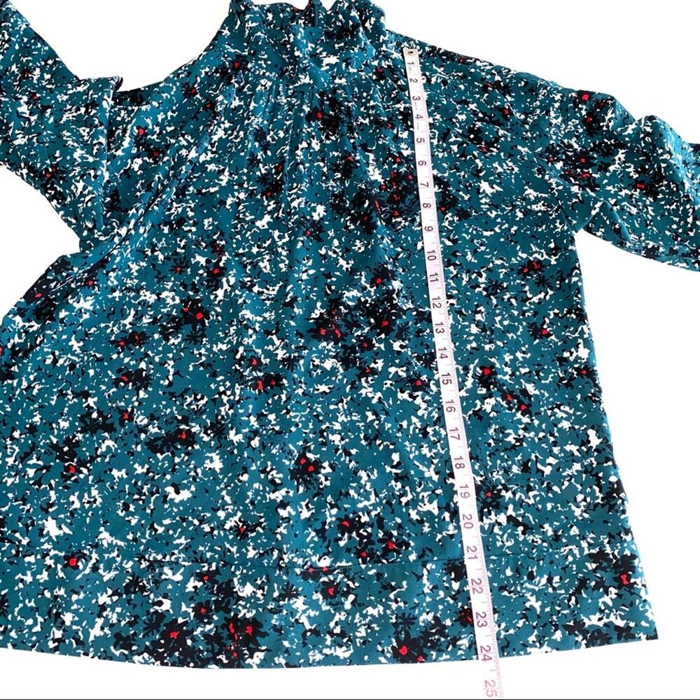 Elizabeth and James Teal Abstract Mock Neck Irina Petals Top Size Medium - Picture 11 of 12